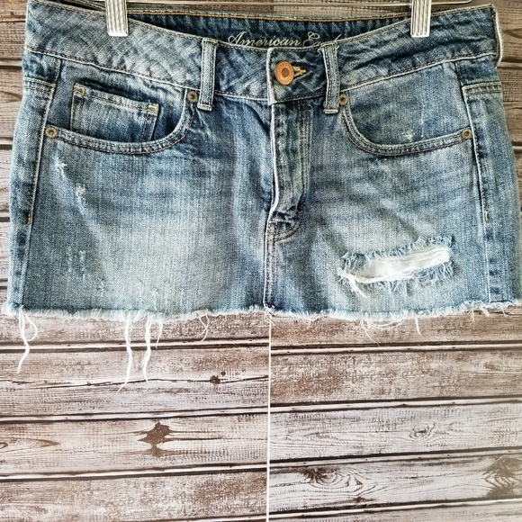 American Eagle Outfitters Dresses & Skirts - American Eagle Distressed Jean Mini Skirt Size 6